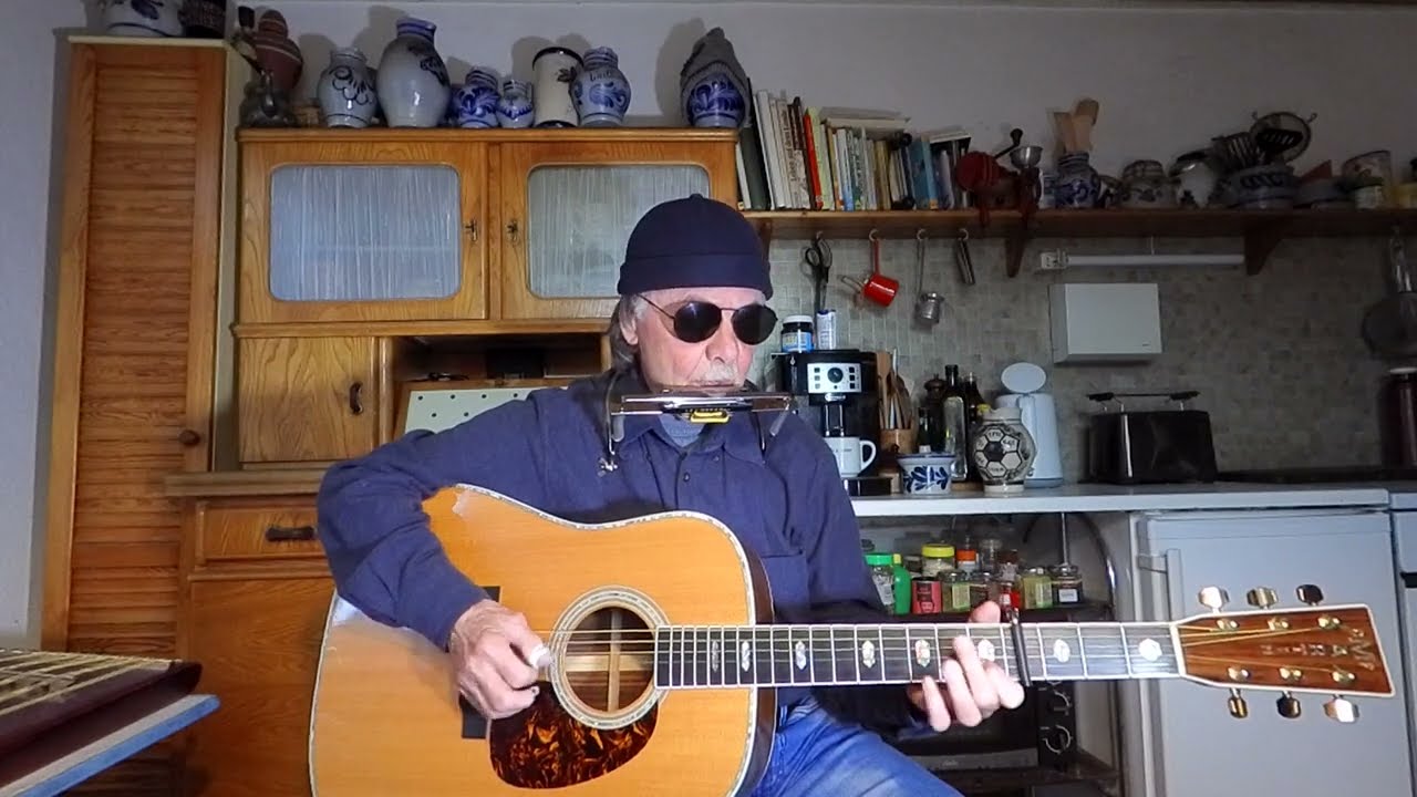 Rainer Weisbecker singt *Kaviar un Latwersch*