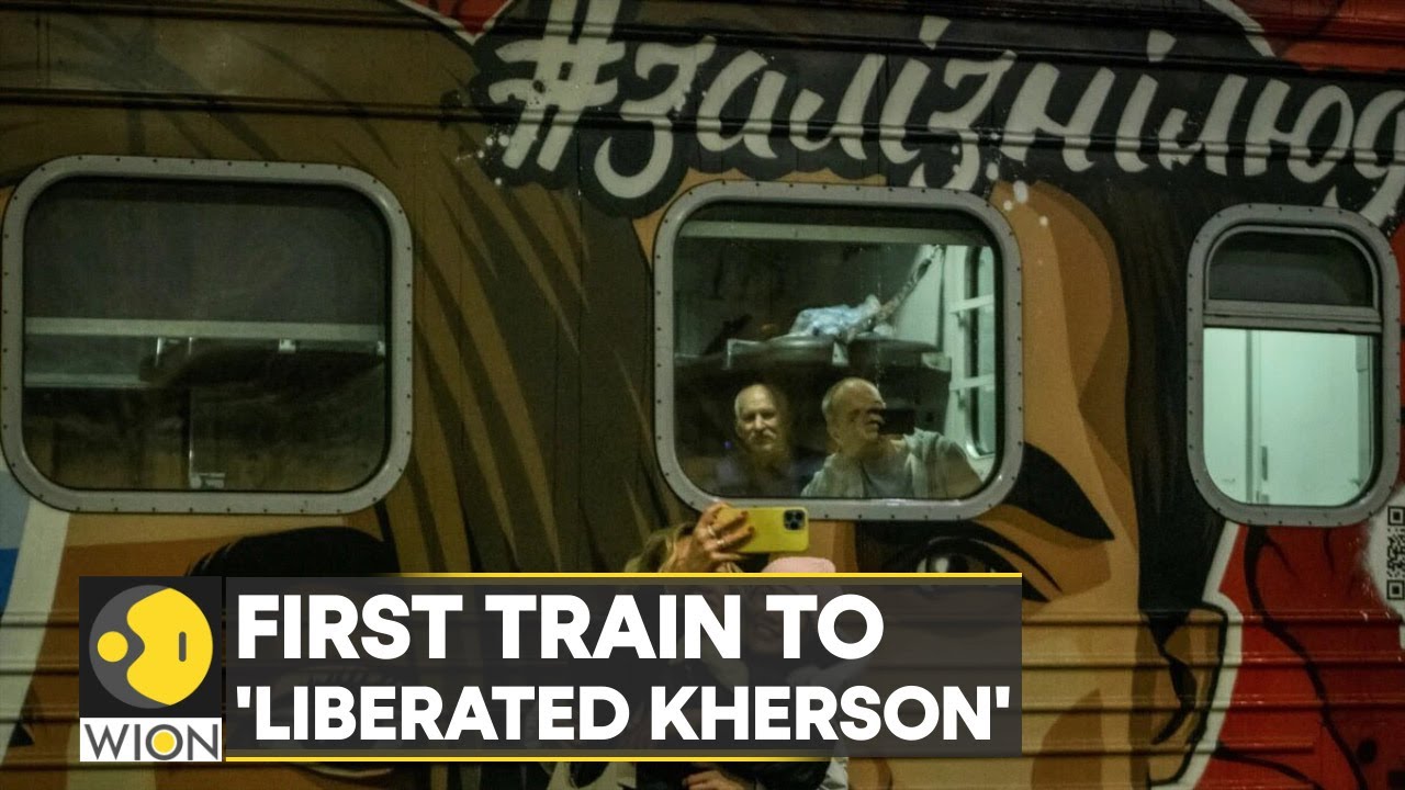 A first train reunites Kyiv with newly liberated Kherson, moments of celebration at the main station