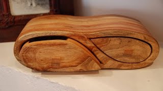 http://lenka.design This slideshow demonstrates how to build a simple bandsaw box from pallet wood. We used some exotic pallets 