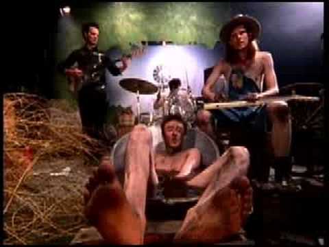 Red Red Meat - Smokey Mountain Double Dip music video