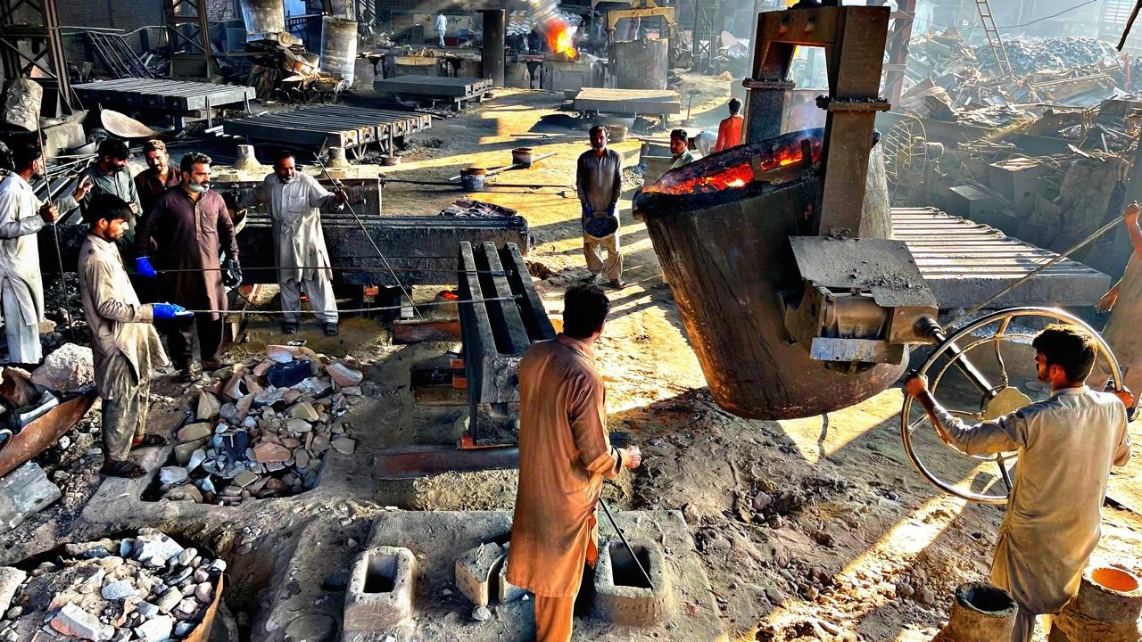 Manufacturing process of 2Ton Industrial Gear with Incredible Casting Skills.Part 1