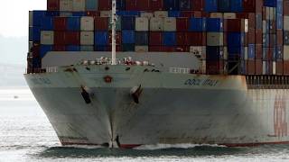 Container Ship《OOCL ITALY》Passing  the Tsing Ma Bridge in HK 20260914_C0018
