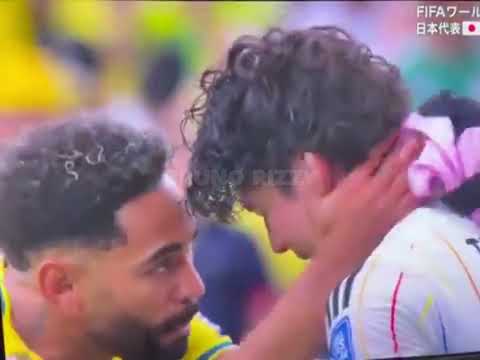 jogador do Brasil consolando e dando forças ao jogador do Japão.vitória do Brasil.
