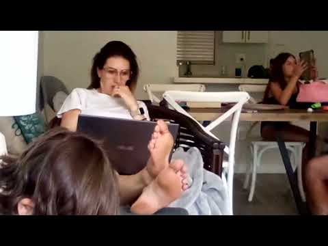 Mom soles feet candid