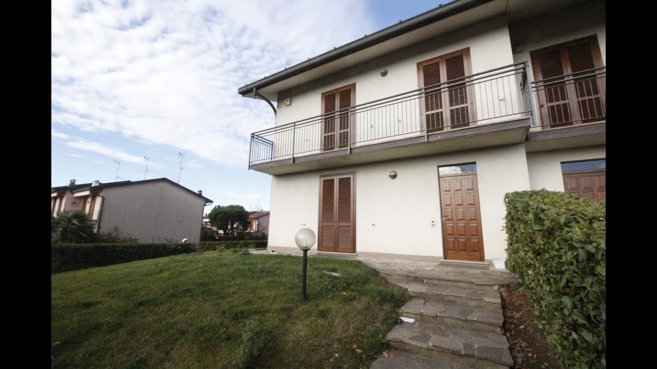 CASTELNUOVO BOZZENTE. AMPIA VILLA DI TESTA IN AFFITTO