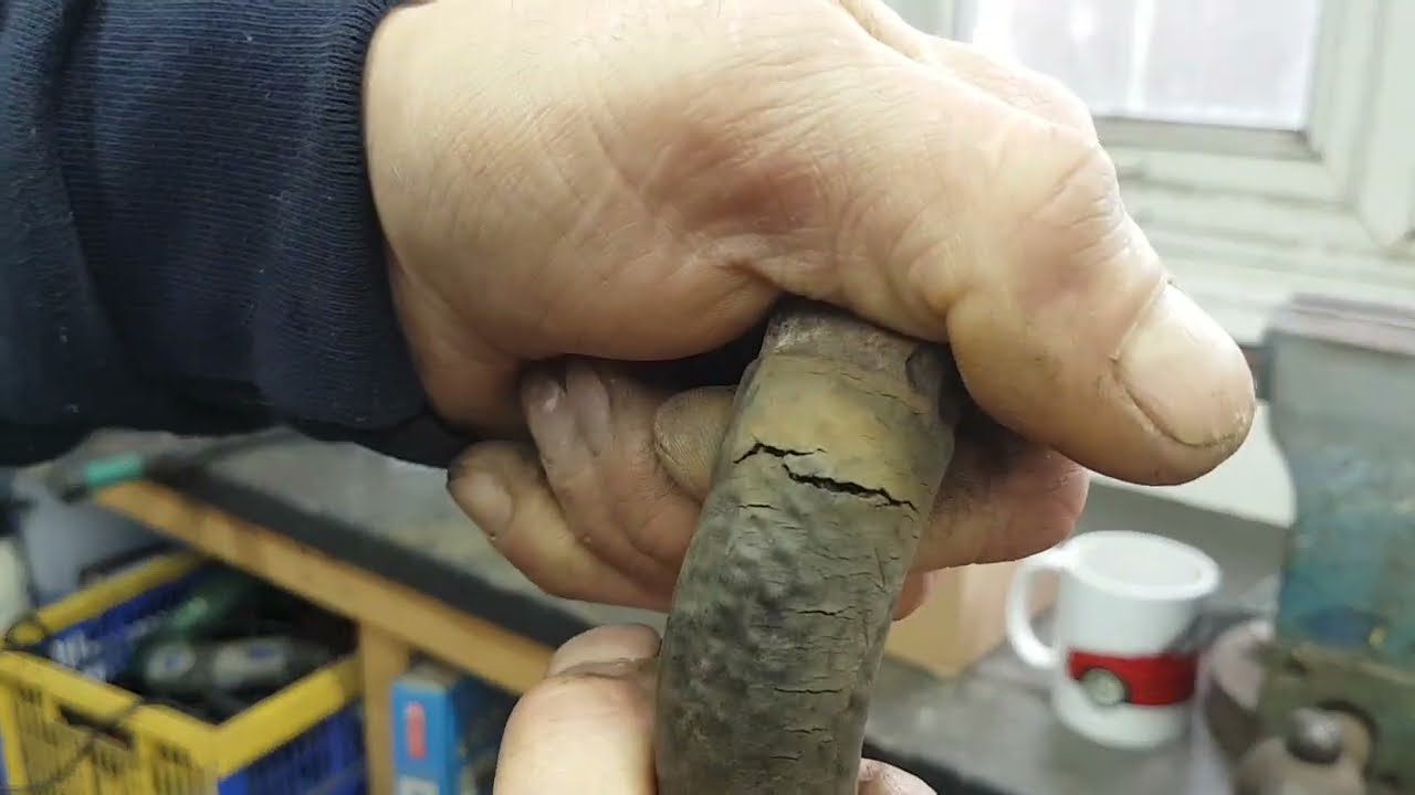 Ford escort Xr3i cabriolet restoration project. New and old fuel pipes turned up