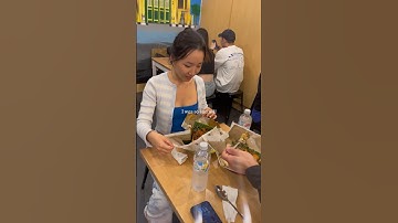 First time trying Indonesian food🇮🇩