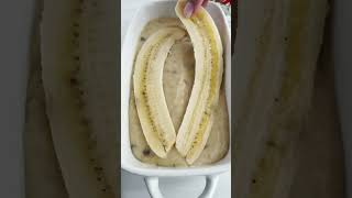 We love this Chocolate Chip Walnut Banana Bread | Food Dolls