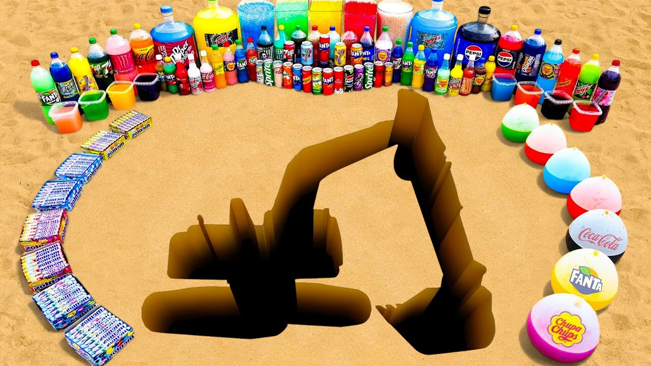 Как сделать экскаватор из шариков Orbeez и цемента, гигантской Coca-Cola, Fanta, Mirinda, воздушн...