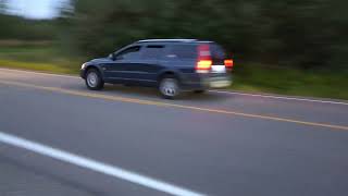 Straight piped volvo XC 70