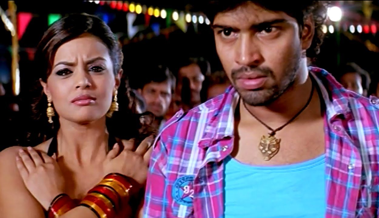 Gamyam Movie || Allari Naresh Saving Dancer Stunning Action Scene