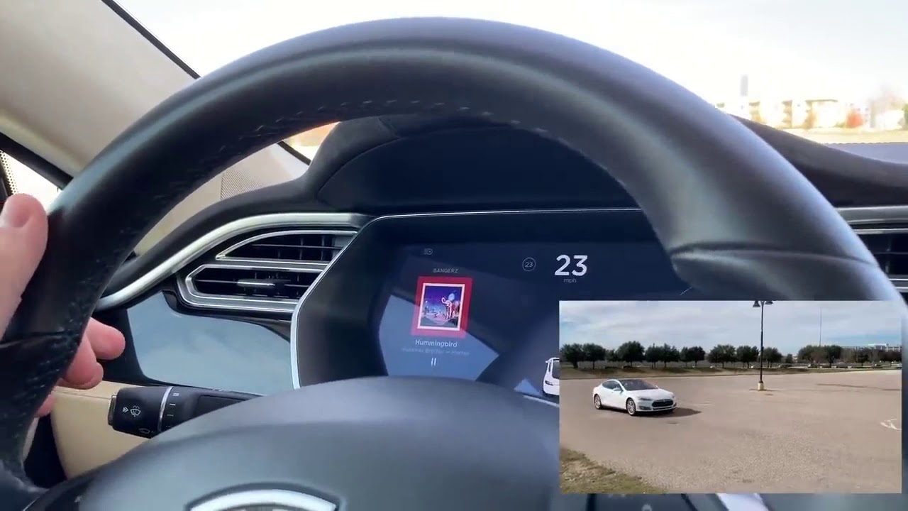 Tesla с автопилотом