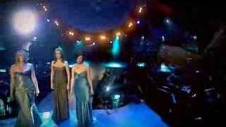 Miniatura de "Celtic Woman - Orinoco Flow"