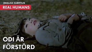 Odi Kraschar Leo Jagar Mimi Genom Farlig Terräng | Real Humans