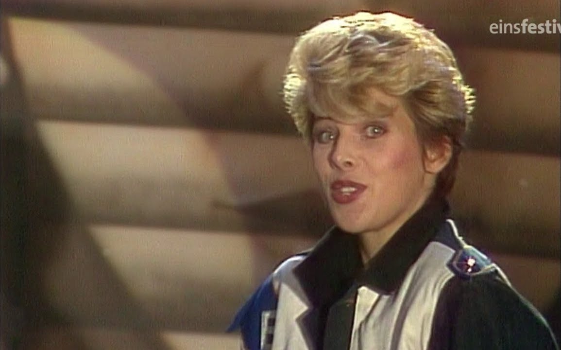 Catch обложка. C. Си си кейч в молодости. Си си кетч soul survivor. Си си кетч soul survivor.