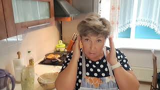 картинка: Новая 💇‍♂️ стрижка,Зубы пока не выросли..😁🤷а,у меня ОЛАДЬИ 🥞☕️