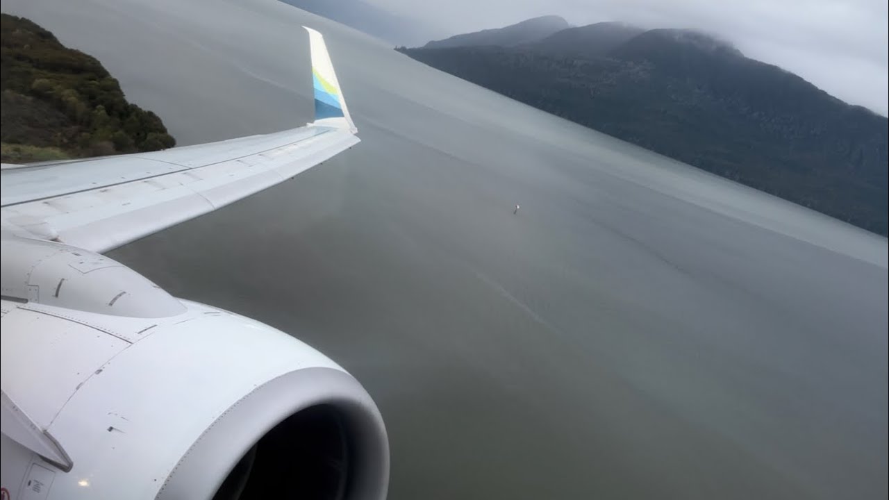 Alaska Boeing 737-800 Takeoff Wrangell Airport (PAWG)