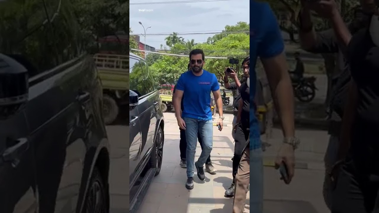 Prithviraj Mass Entry At Kochi | 