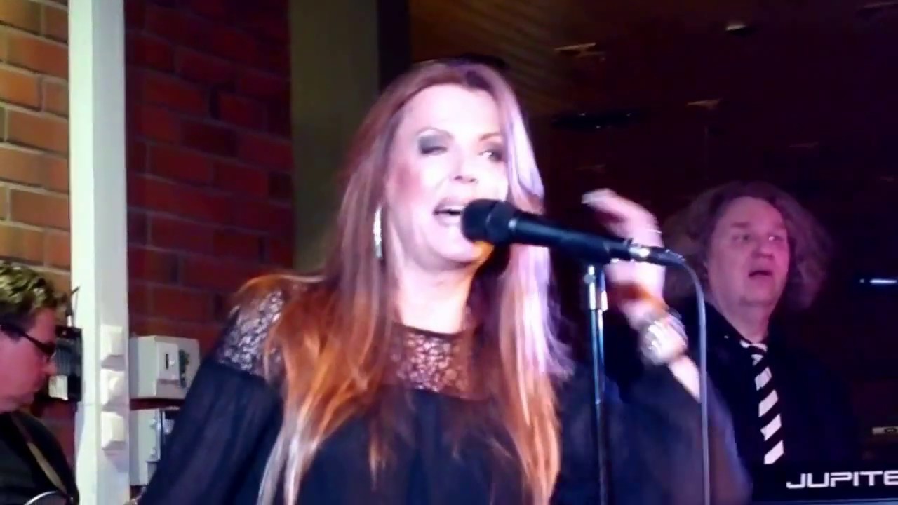 Eini - Huone 105  ( Huhmari )