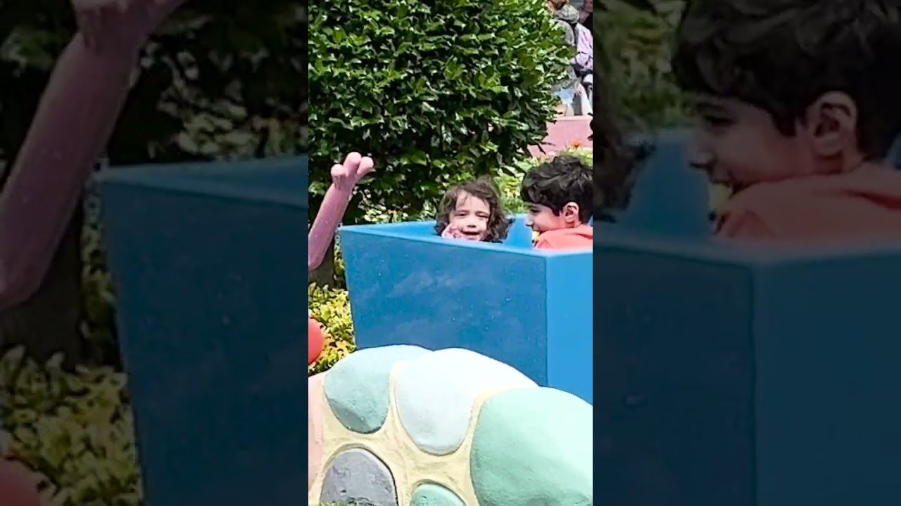 FUN RIDE 2 AT PEPPA PIG WORLD! 