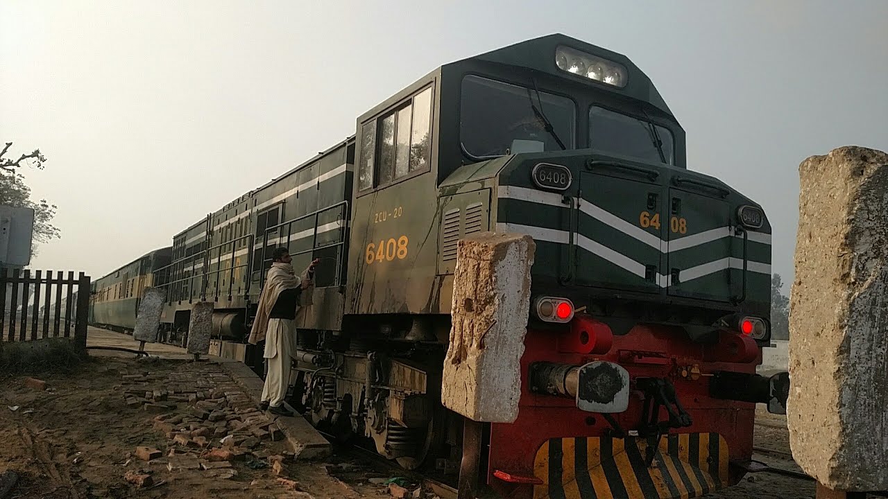 Zcu 20 6408 Locomotive Departing Sanawan with Brand New Whistle - YouTube