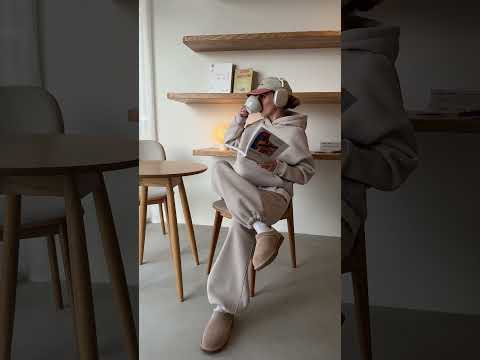 Базовый женский костюм тринитка на флисе с худой, видео 2