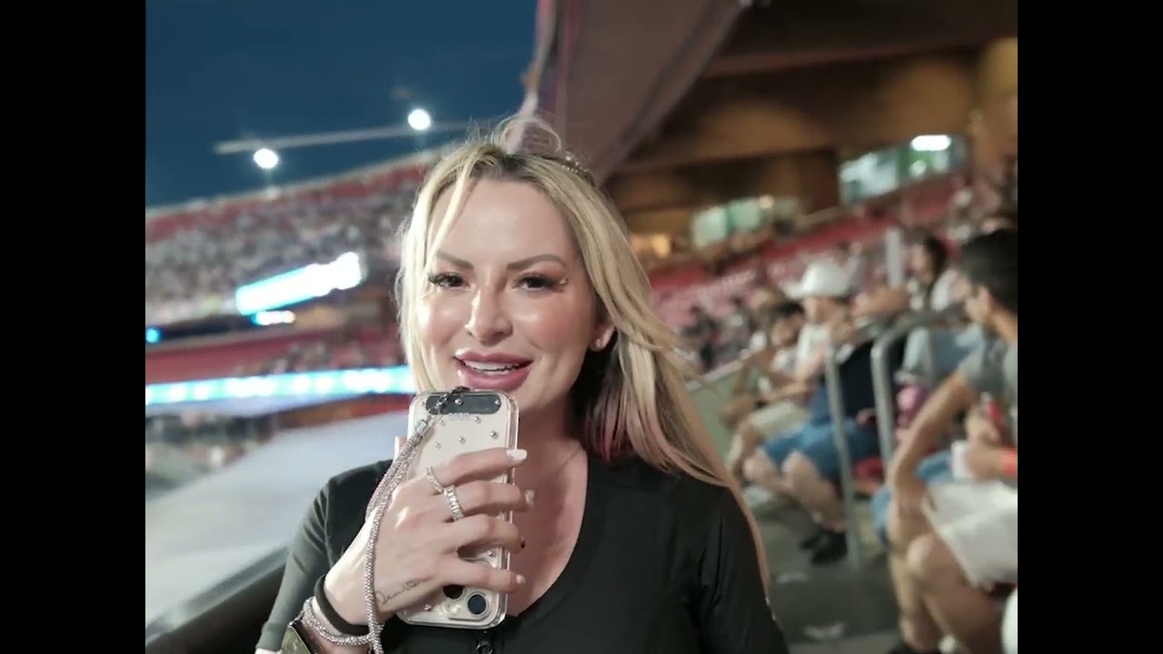 Exposição de peças no Morumbi.