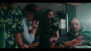 Leica Q3 With Summilux 28Mm F1.7 Lens, 8K Recording, 60Mp Sensor 64Gb Card Bag Cleaning Kit