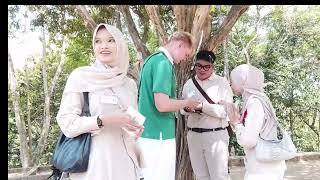 Travel exam group 8. Fadli,Ayyun,Tiara.