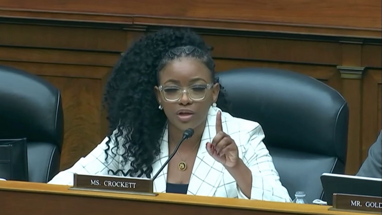 Rep. Jasmine Crockett brings RECEIPTS to an Oversight hearing