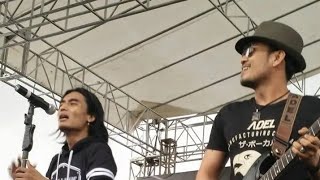 PETERPAN FEAT ST12 -TAK BISAKAH  AKU MASIH SAYANG MUNGKIN NANTI