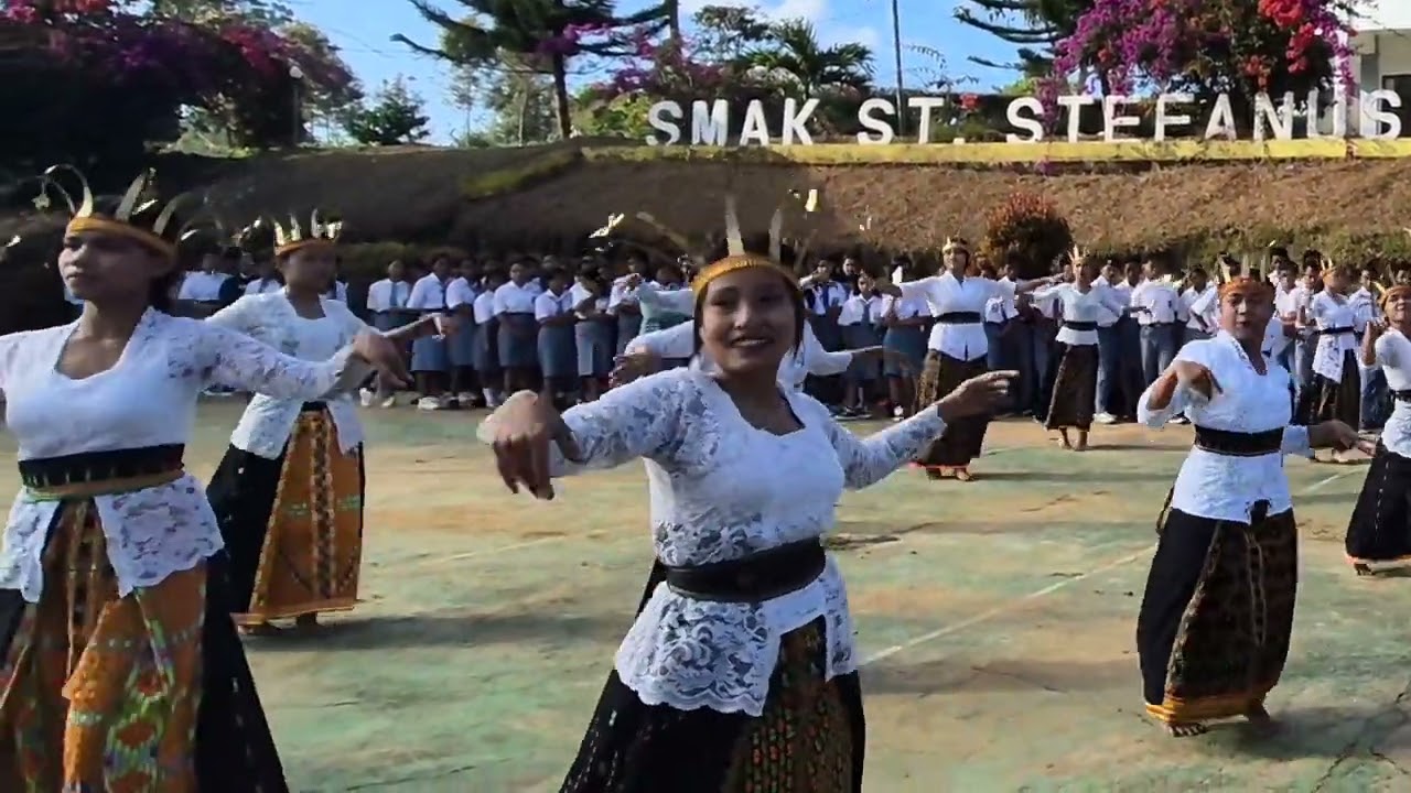 Tarian Penyambutan Siswa Baru Smak St Stefanus Ketang Tahun Pelajaran 2025/2026-Koreografi-RikarNasu