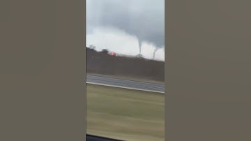 Two tornadoes merge into one near Williamstown, Ohio