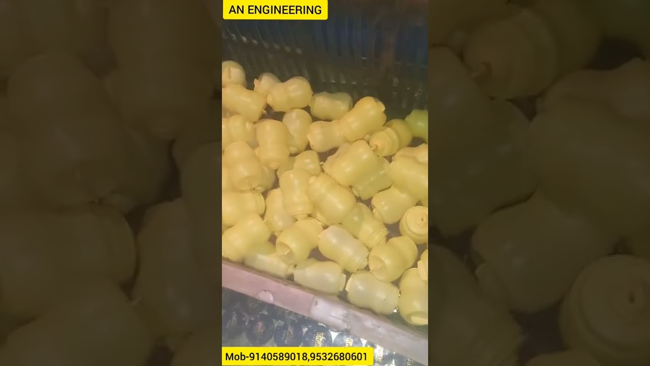 Plastic bottles making Blow Moulding Machine , 2000ml capacity