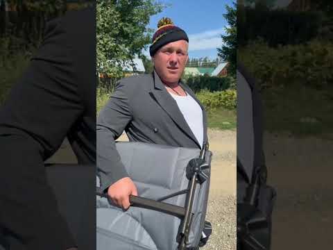 И смех и
