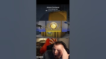 FIRST EVER KNIFE PULL!!  #gaming #cs2 #lucky #twitch #insane