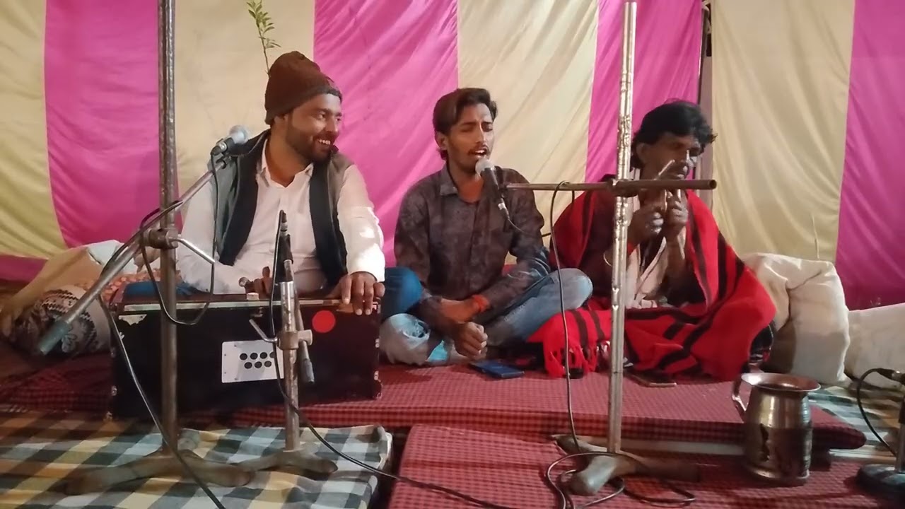 Gayek kalakar. Naresh kumar nechwa bhajani ..at the vikram samriya studio 📸💯💥 