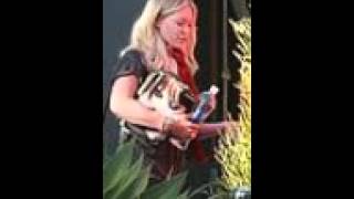 Hilary Duff Shows Off Her Bikini Body in This Poolside Selfie!  Read more