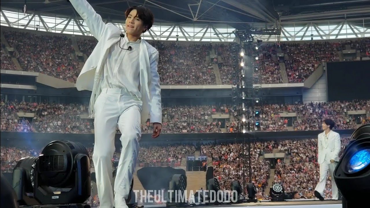 190601 Outro: Wings @ BTS 방탄소년단 Speak Yourself Tour Wembley Stadium London UK Live Concert Fancam