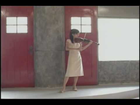 在 YouTube 上观看 Ai Okumura -  salut d'amour