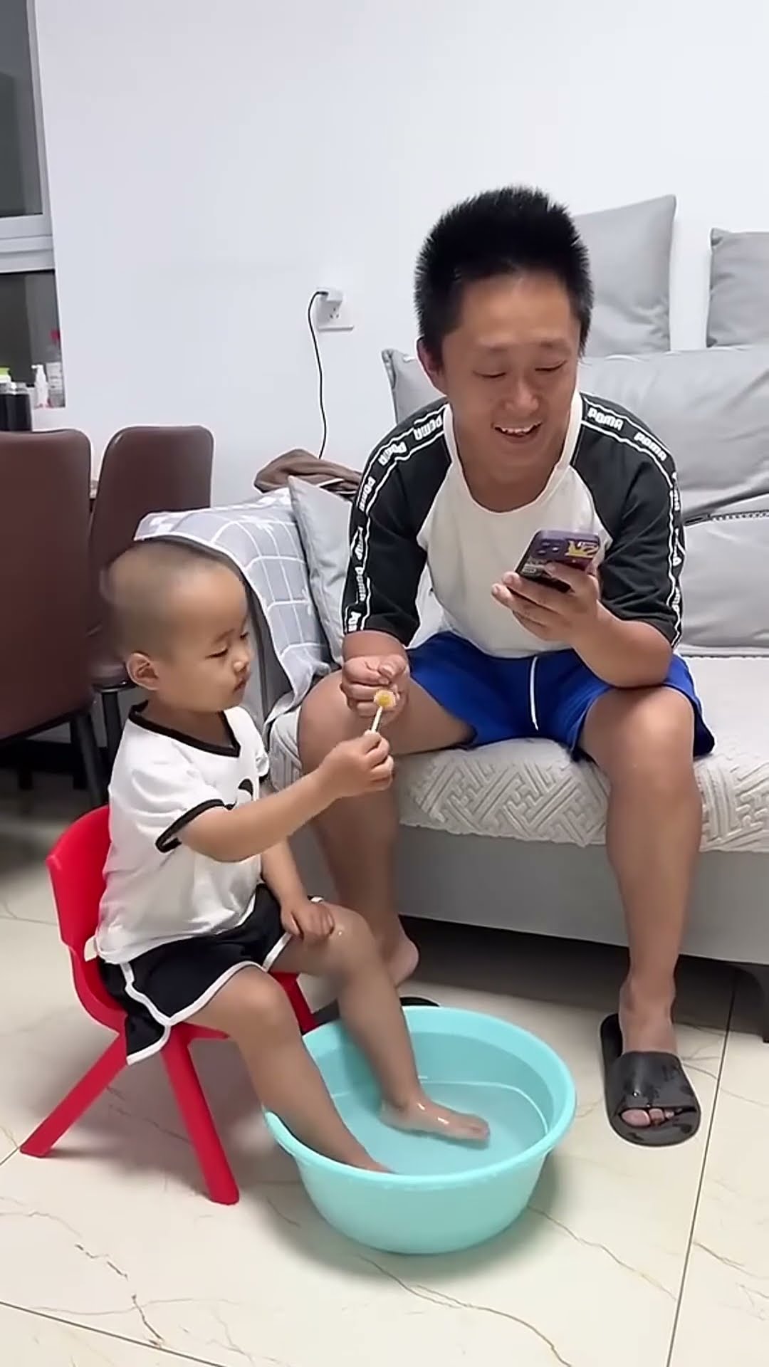 绝不能浪费 小米宝又被坑了！#Cute baby#Cute#呆萌小米宝#聪明宝宝#萌娃#整蛊#测试