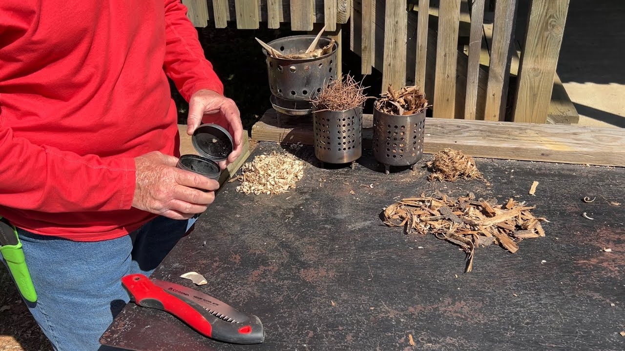 Chert And Corona Saw Sparking Char To Ignite 4 Common Tinders