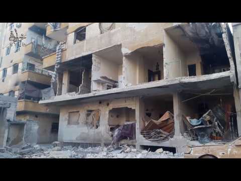 خطوة آثار الدمار احد الابنية السكنية في بلدة جسرين نتيجة غارة جوية من الطيران الحربي اليوم