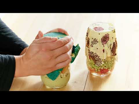 How to Cover a Jar with Bee's Wrap Reusable Food Storage - video from Bees Wrap