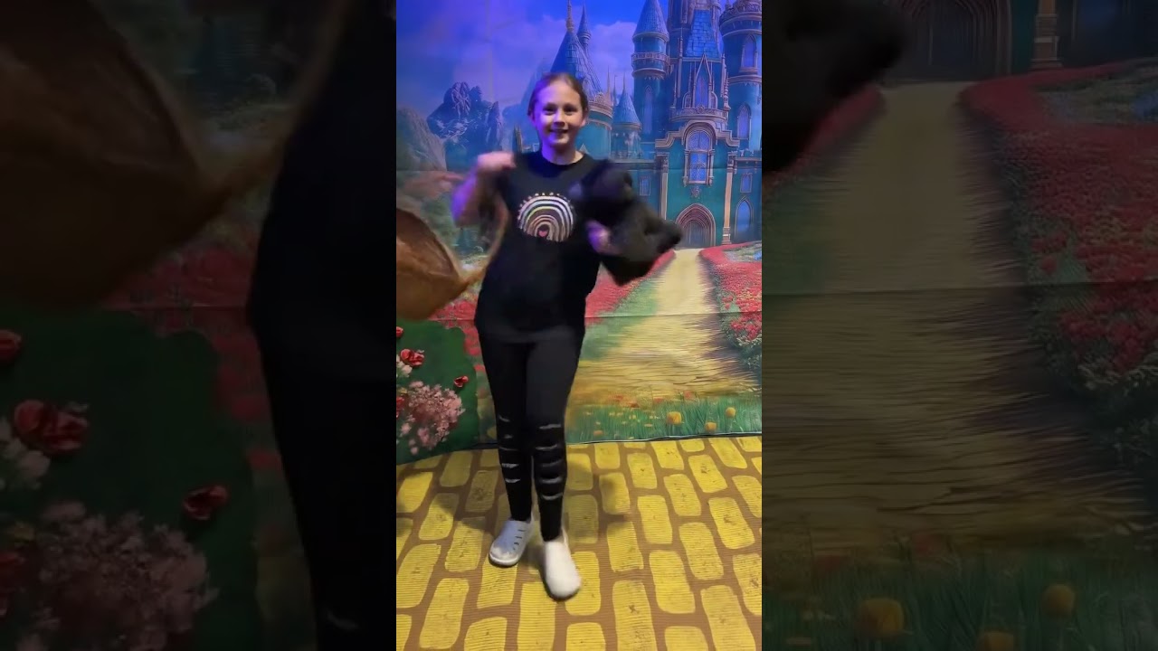 Oaklie cha chaing on the yellow brick road 