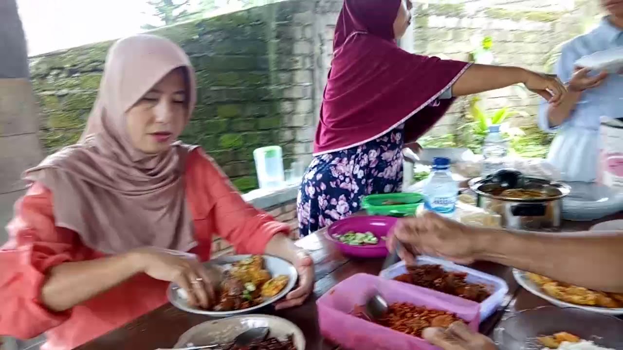 29 Februari 2020, Makan siang di Villa Saraswati Cipanas Puncak Cianjur