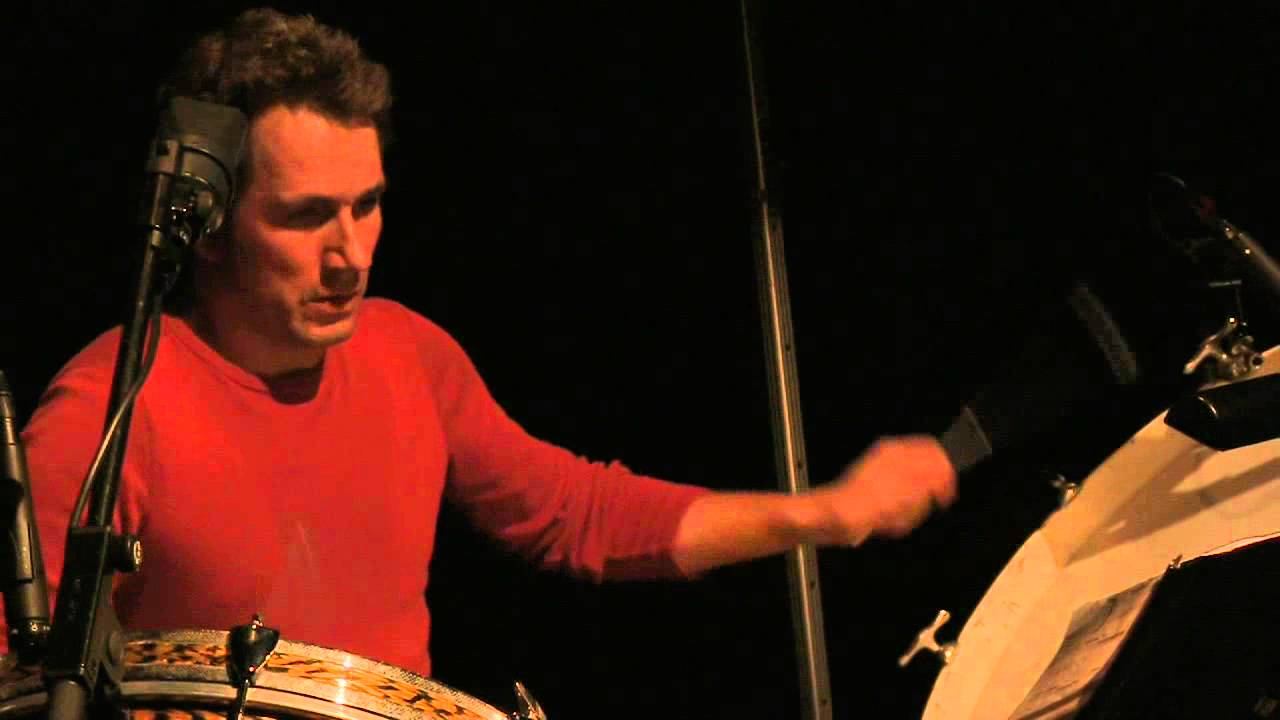 Sebastian Hofmann spielt N.S. von Alex Buess: Ausschnitt