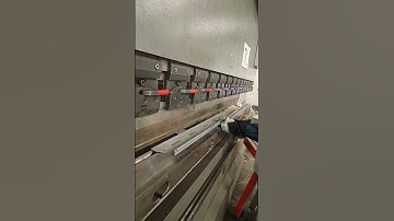 press brake #machine #pressmachinetooling #bendingmachine #cncmachine #cnc #wood #pressmachine