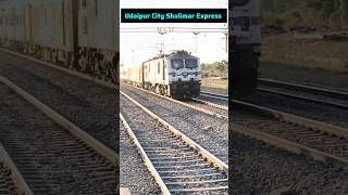 Santragachi WAP 7 with 20971 UDAIPUR CITY SHALIMAR Express Skipping UMARIA🔥☠️#train#shorts#viral