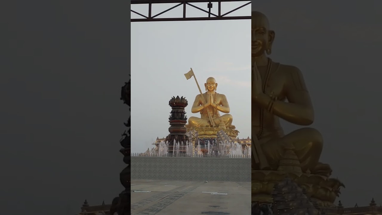 STATUE OF EQUALITY Dynamic water fountain ..